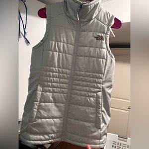Women’s like new North Face vest